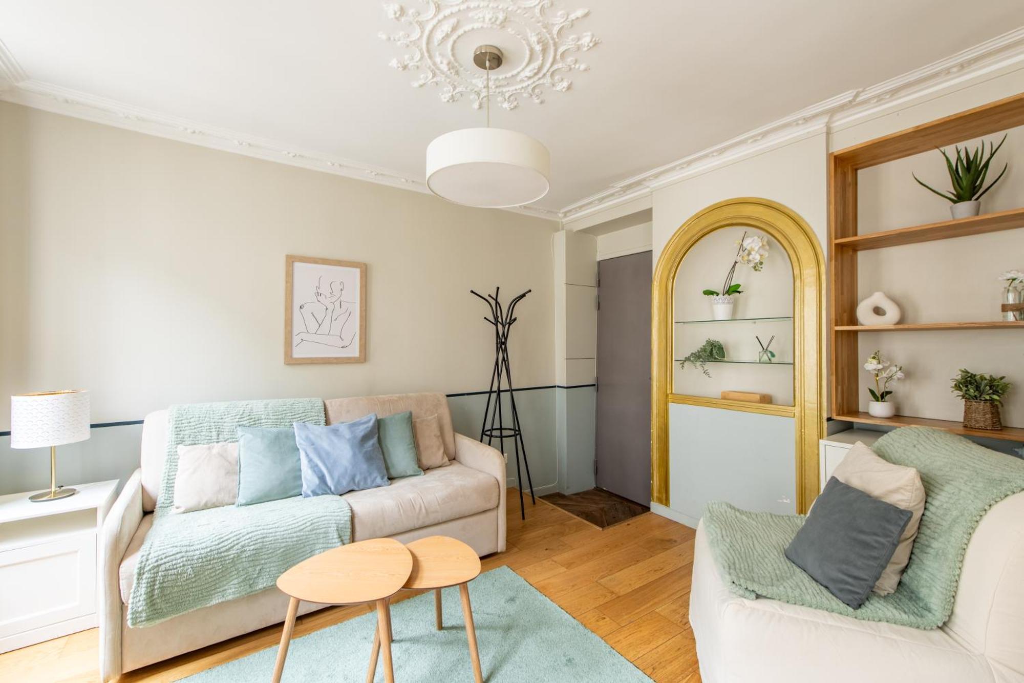 Modern Spacious Only 1 Minute Away From The Place De La Republique Appartement