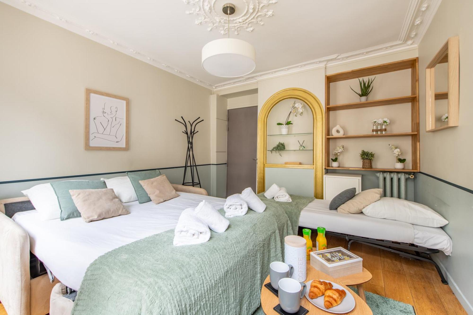 Appartement Modern Spacious Only 1 Minute Away From The Place De La Republique Parijs
