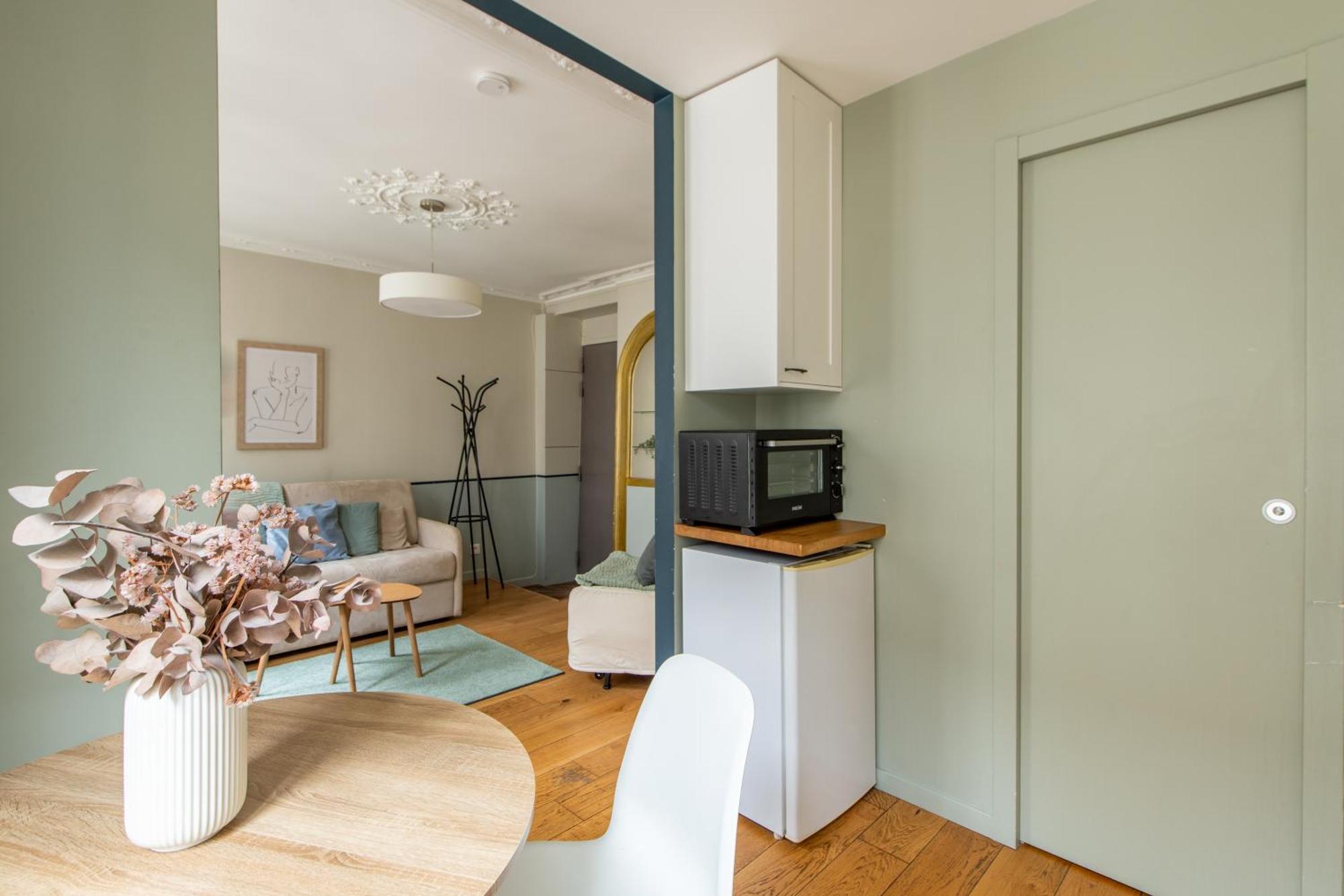 Modern Spacious Only 1 Minute Away From The Place De La Republique Parijs